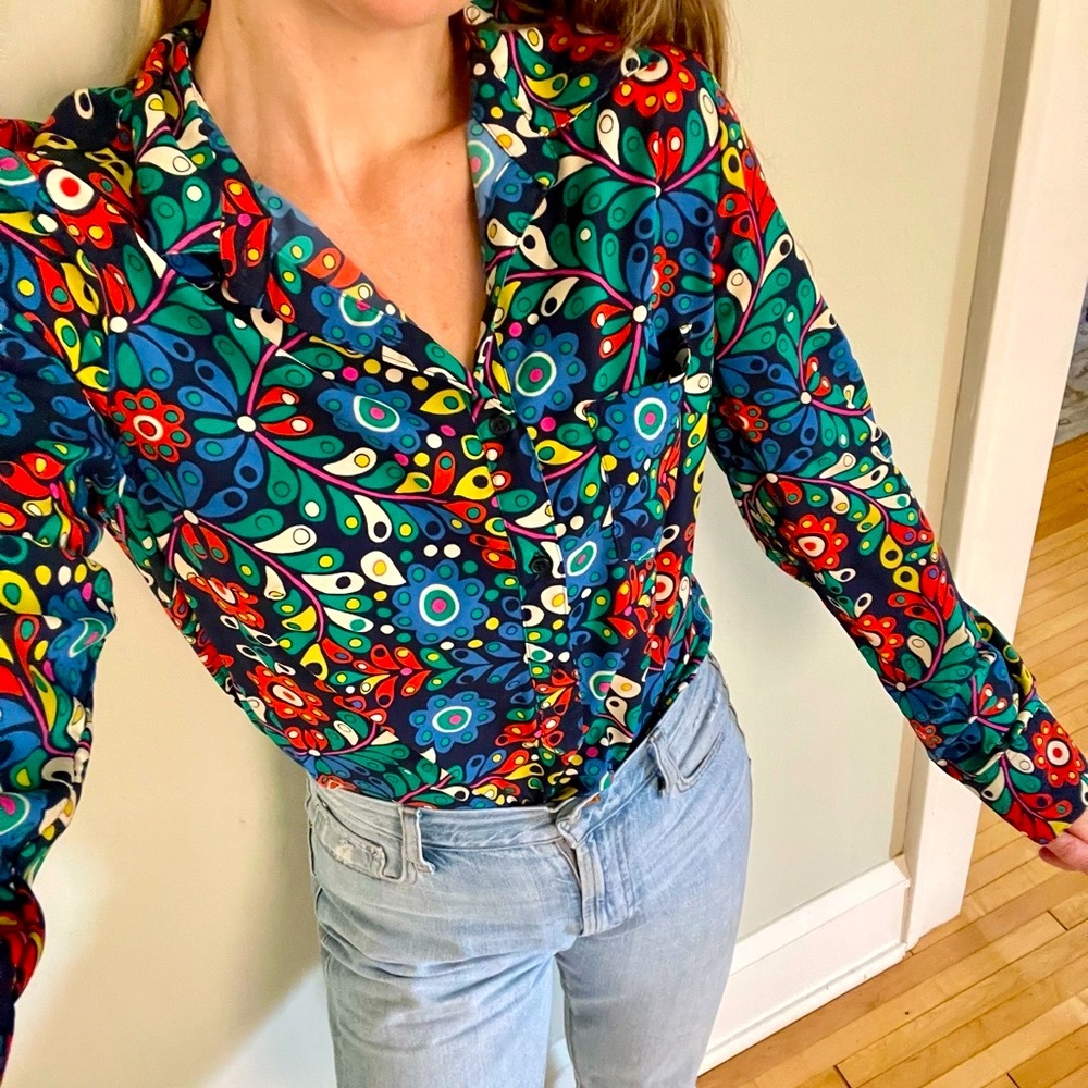 Retro inspired paisley print blouse